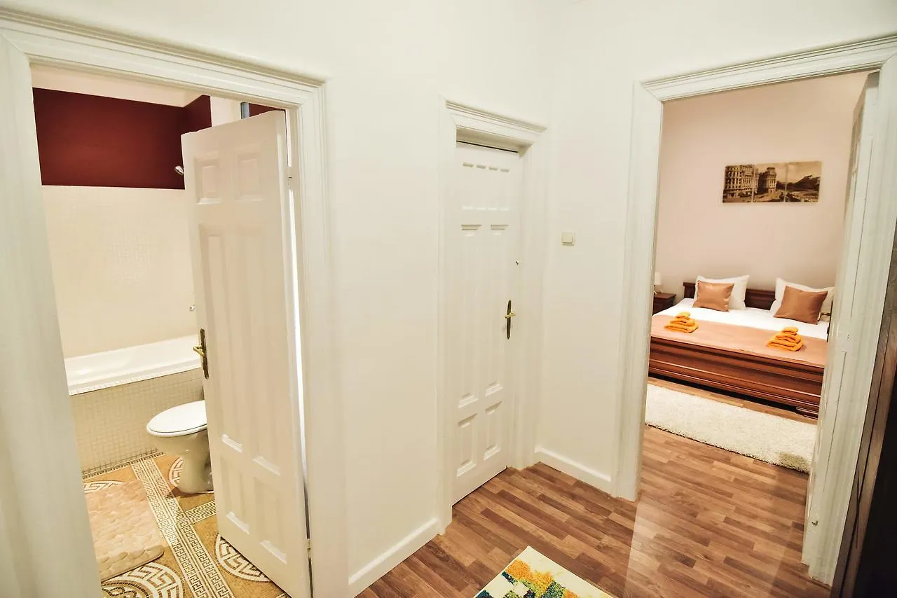 Queen Elizabeth Residence Bucureşti 0*,