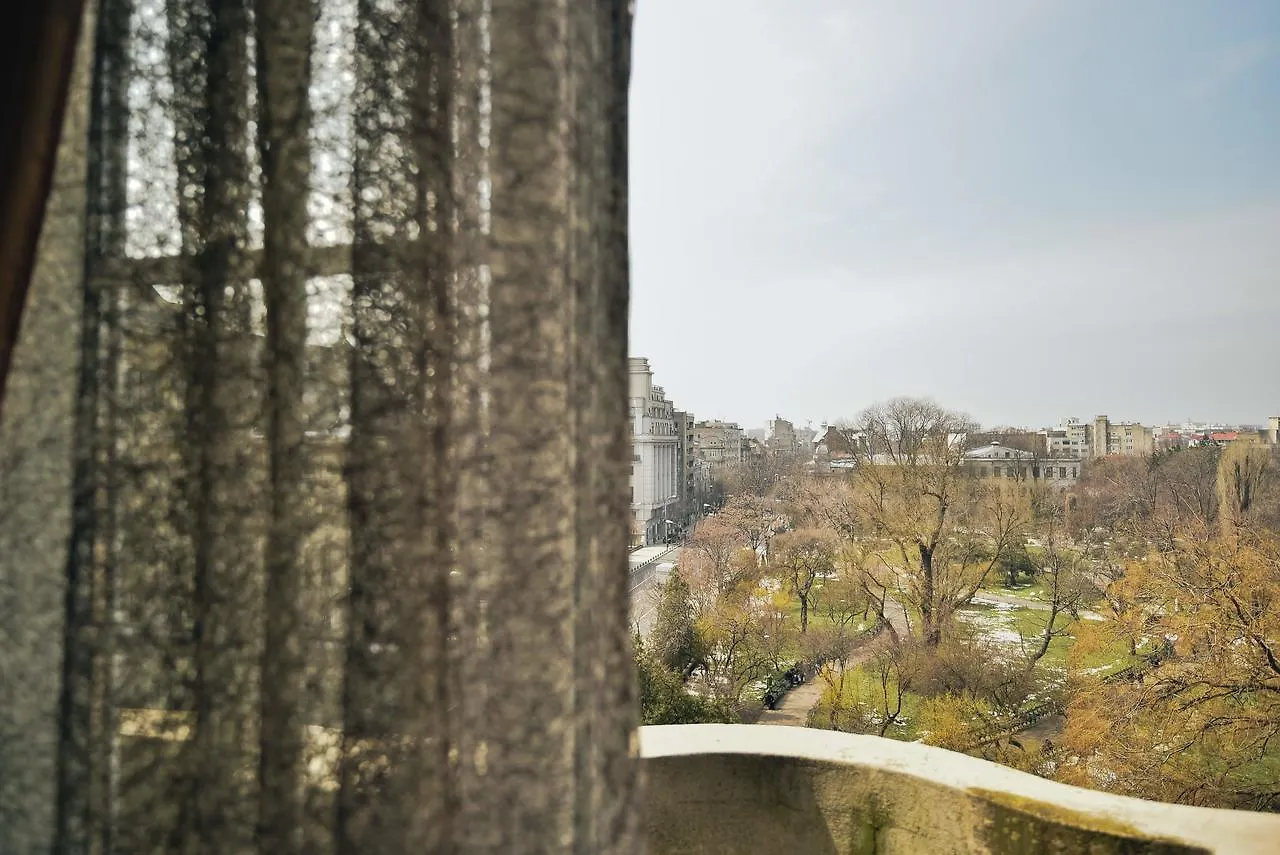 Queen Elizabeth Residence Bucureşti 0*,  România